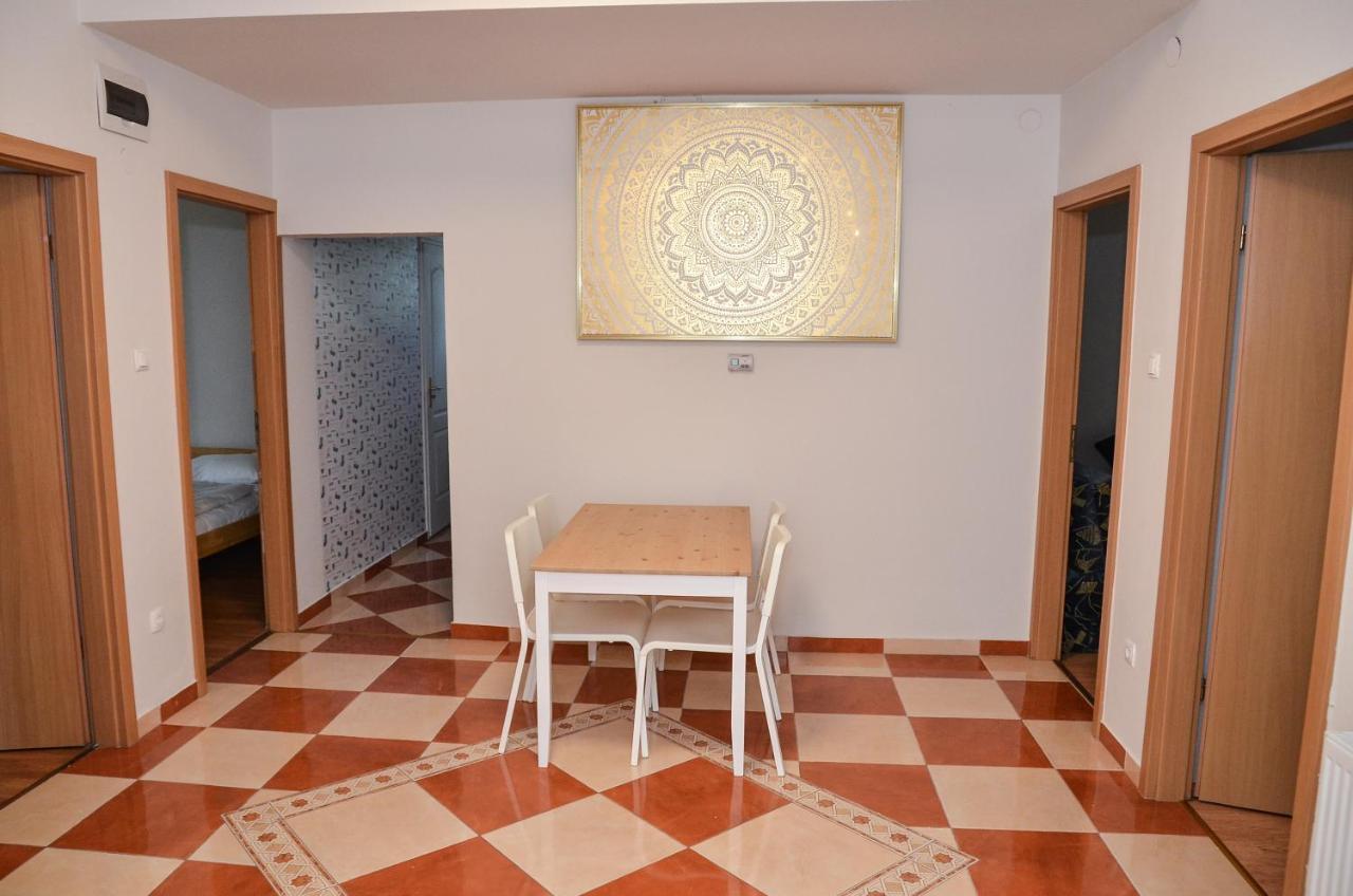 Hajdúszoboszló Gabor Aron Apartman 아파트 호텔 외부 사진