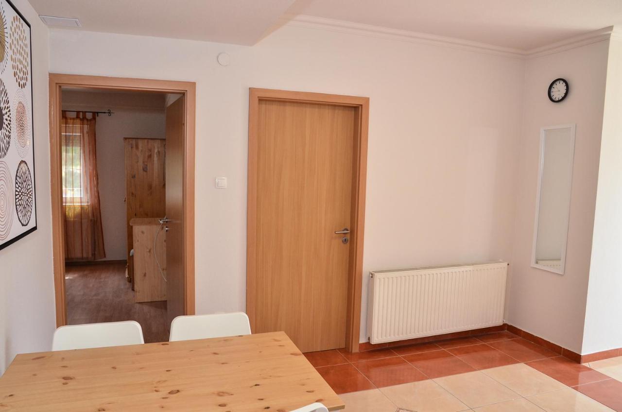 Hajdúszoboszló Gabor Aron Apartman 아파트 호텔 외부 사진