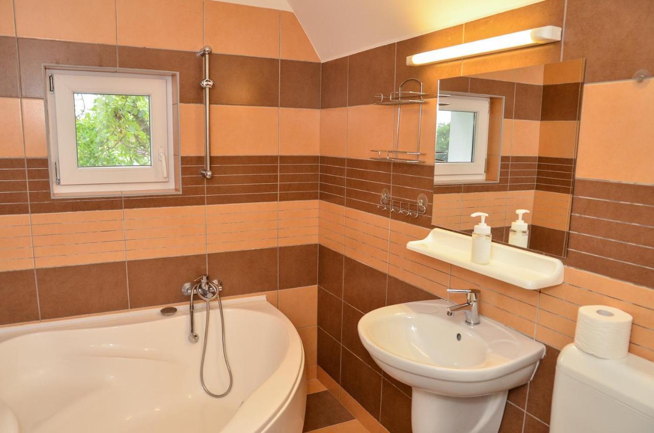 Hajdúszoboszló Gabor Aron Apartman 아파트 호텔 외부 사진