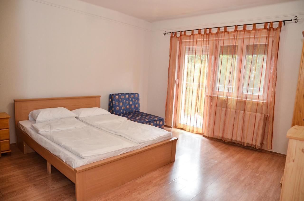 Hajdúszoboszló Gabor Aron Apartman 아파트 호텔 외부 사진