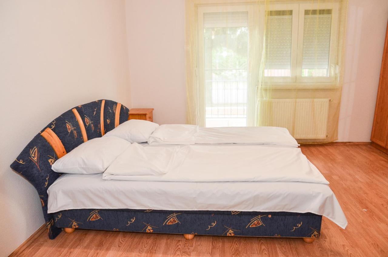Hajdúszoboszló Gabor Aron Apartman 아파트 호텔 외부 사진